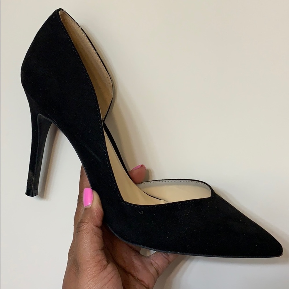 Black Pumps